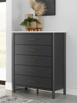 New American Furniture Galleries Cadmori 5-Drawer Chest