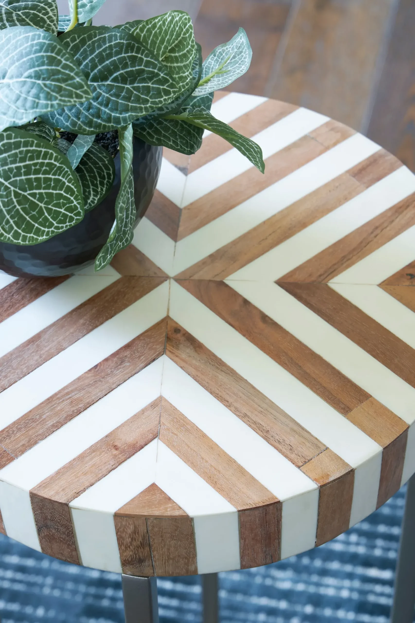 Best American Furniture Galleries Cartley Accent Table