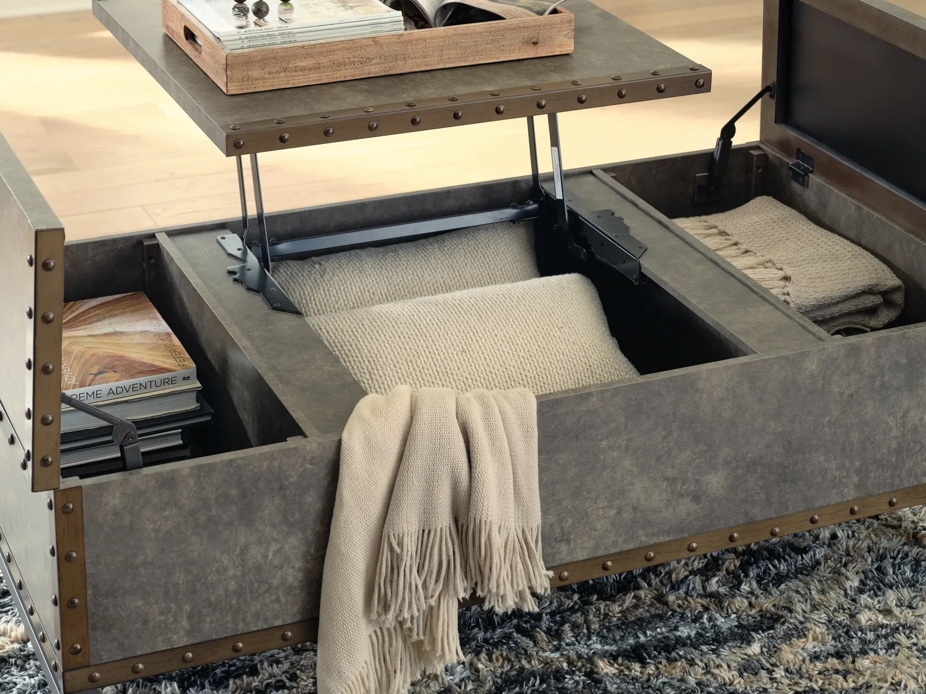 New American Furniture Galleries Derrylin Lift-Top Coffee Table