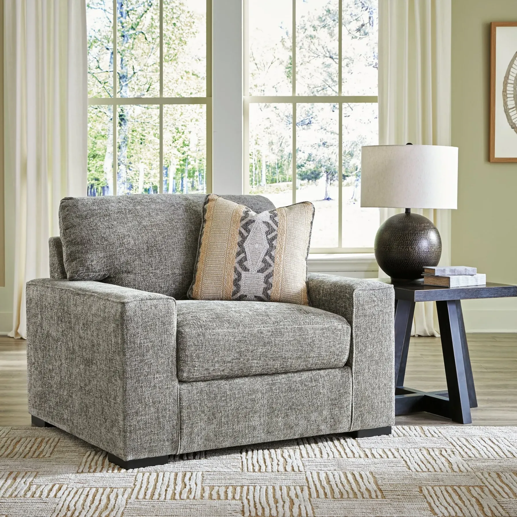 New American Furniture Galleries Dunmor Oversized Chair