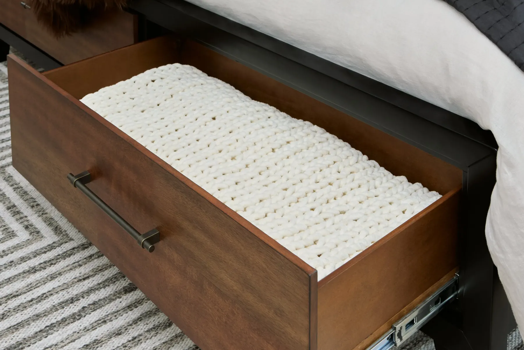 Discount American Furniture Galleries Kraeburn Queen Panel Storage Bed