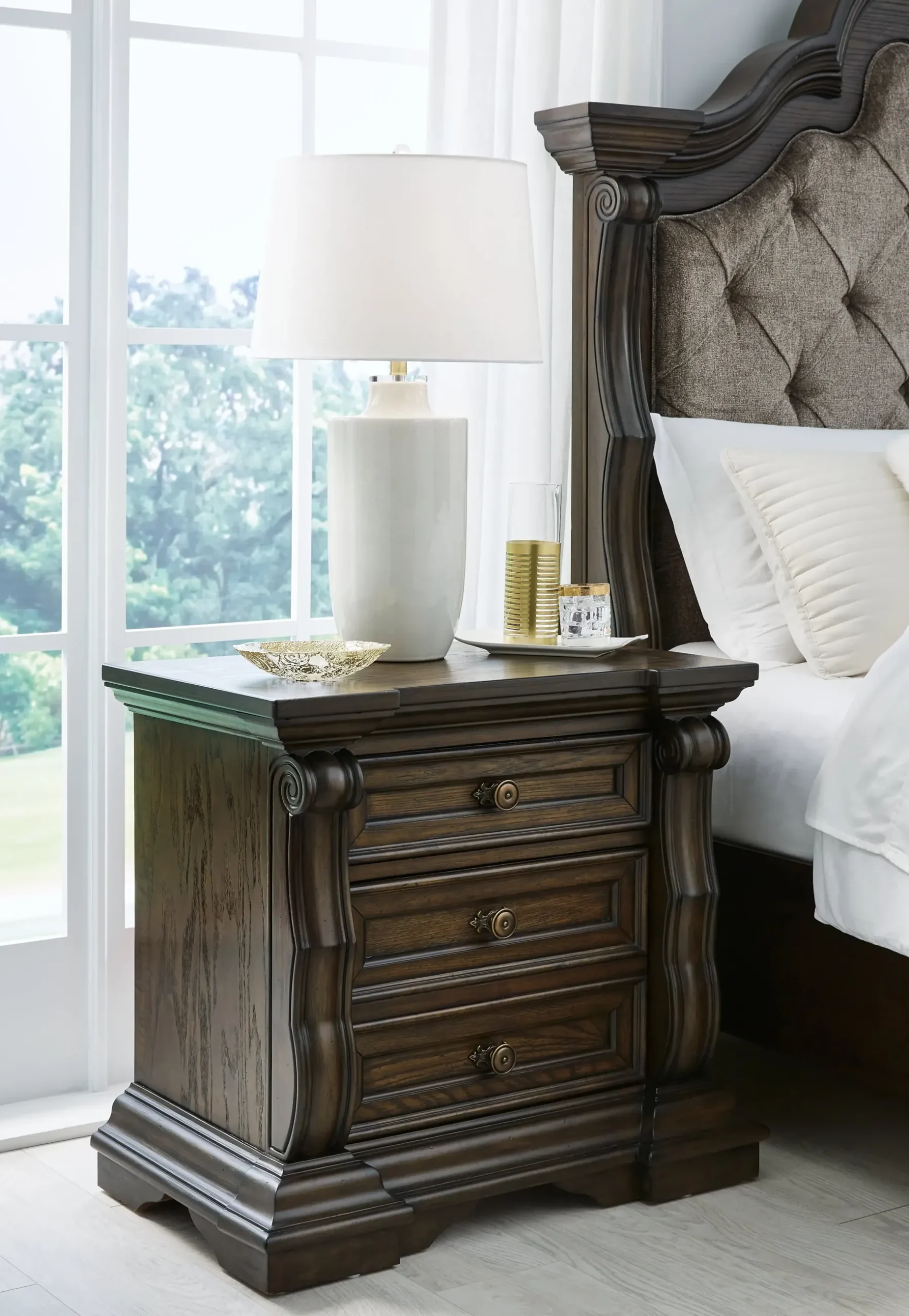 Discount American Furniture Galleries Maylee 3-Drawer Nightstand