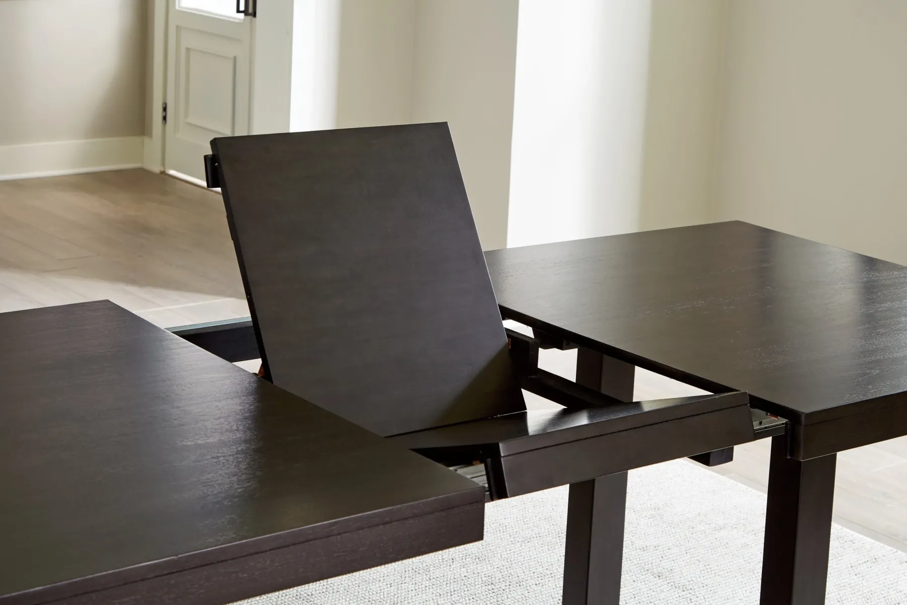 Online American Furniture Galleries Neymorton Dining Extension Table