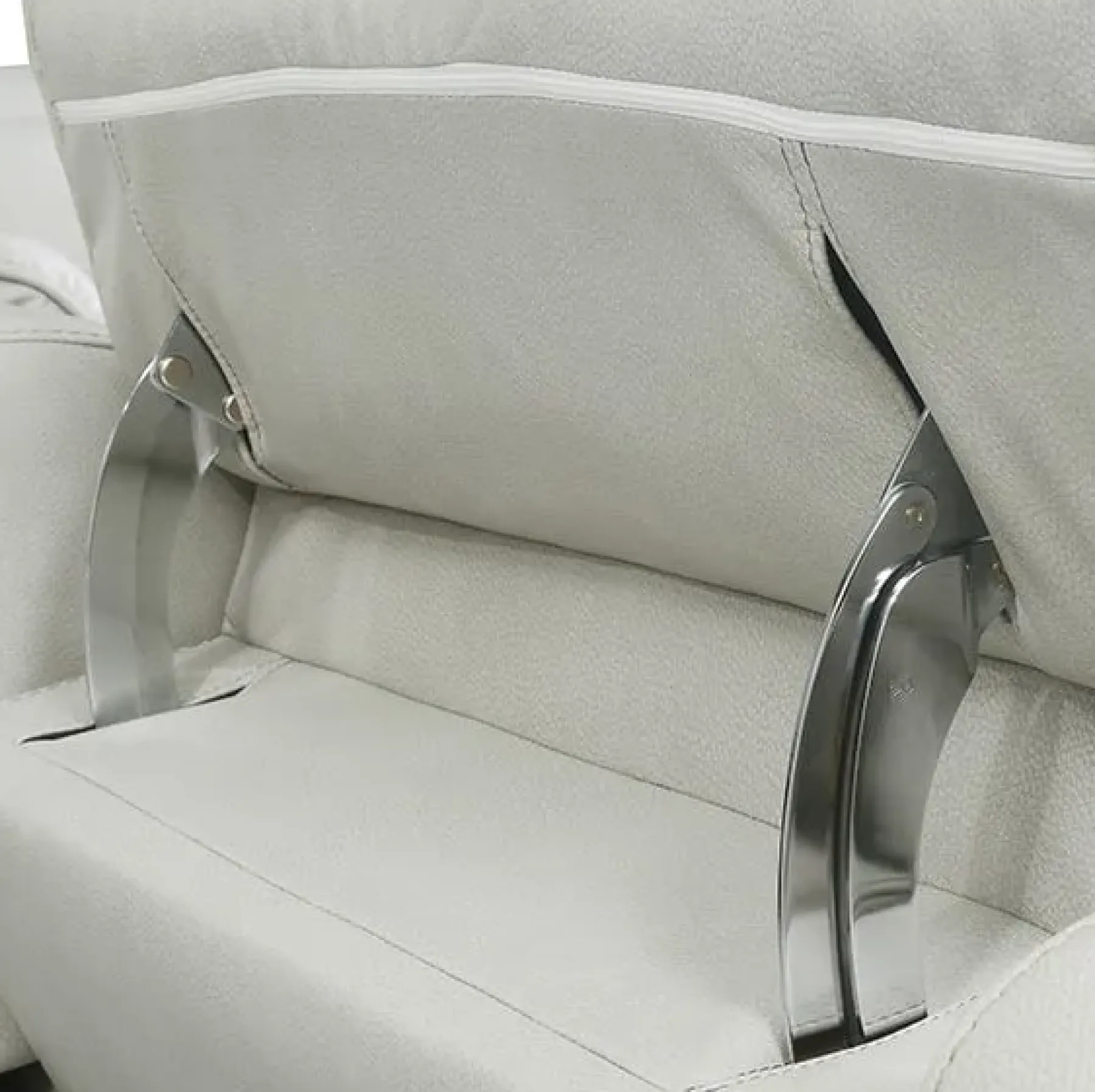 Online American Furniture Galleries 205 6-Piece Power Reclining Sectional