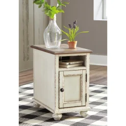 Discount American Furniture Galleries Realyn Chairside End Table