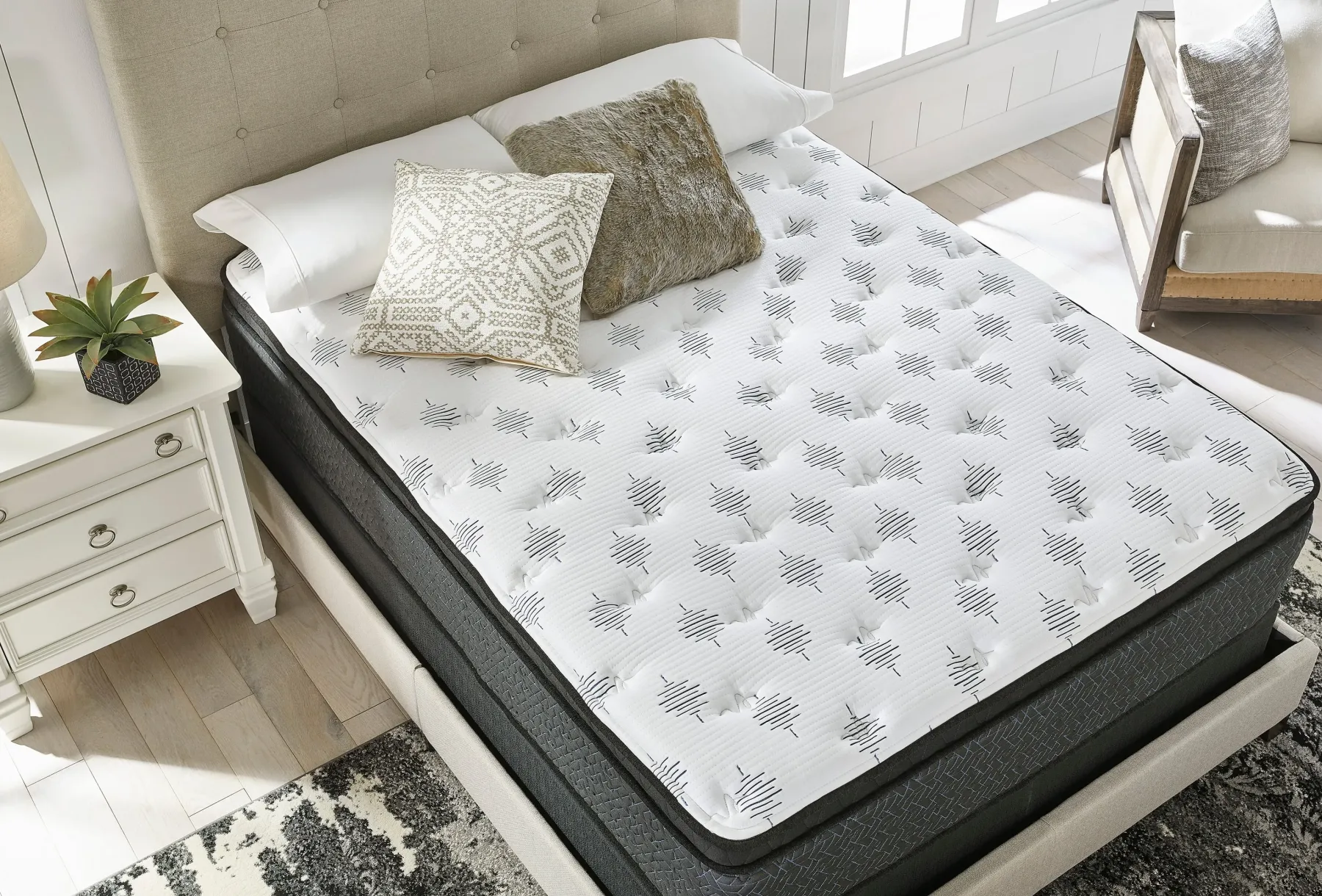 Outlet American Furniture Galleries Ultra Luxury ET with Memory Foam Queen Plush Mattress