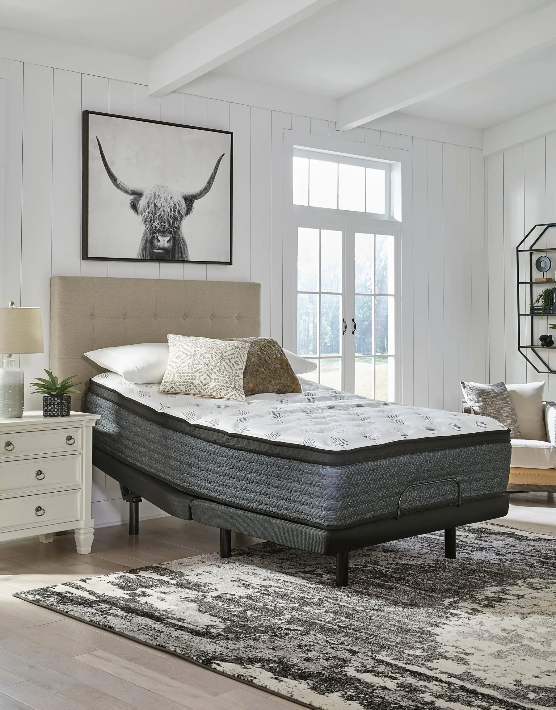Outlet American Furniture Galleries Ultra Luxury ET with Memory Foam Queen Plush Mattress