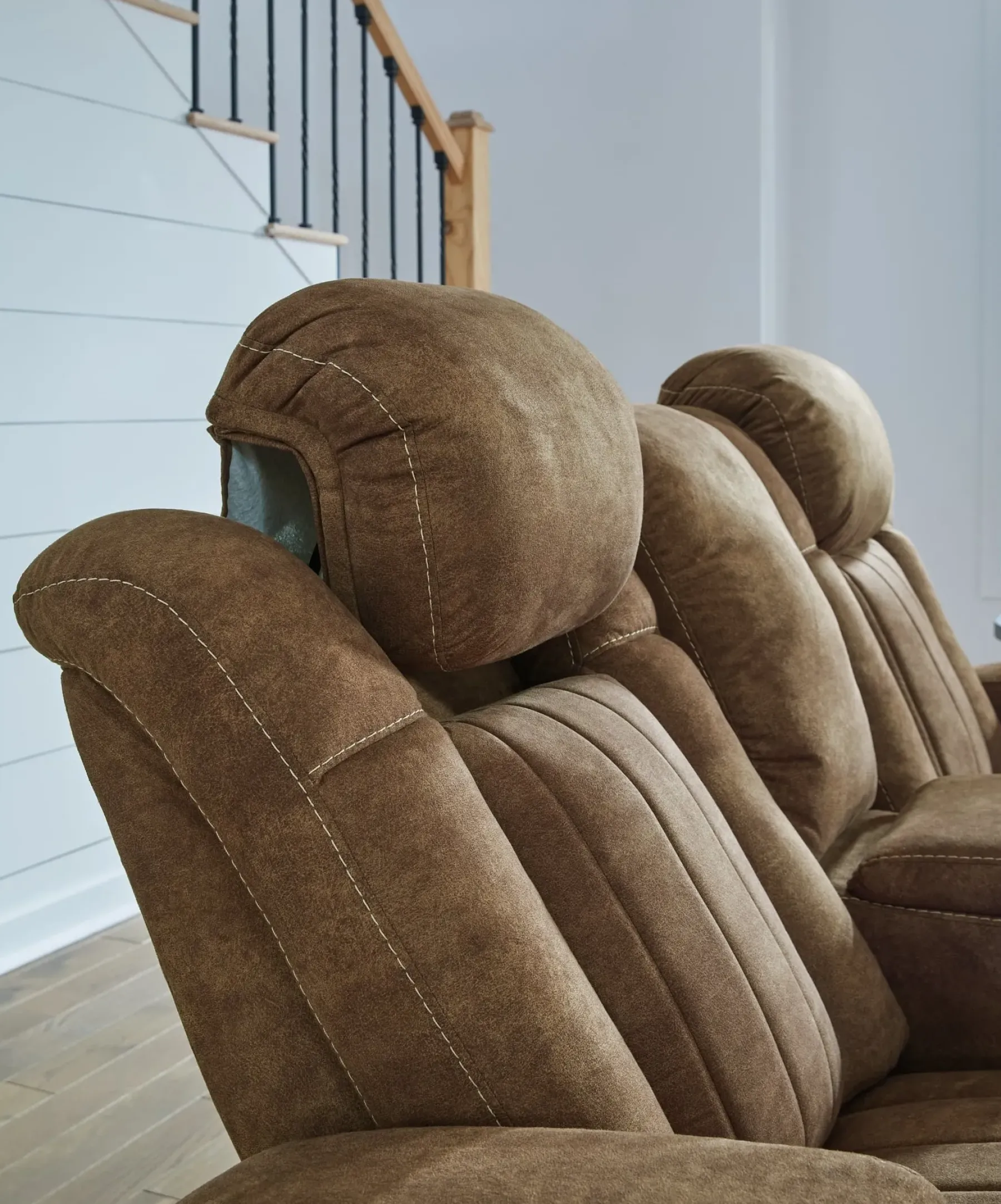 Outlet American Furniture Galleries Wolfridge Sofa